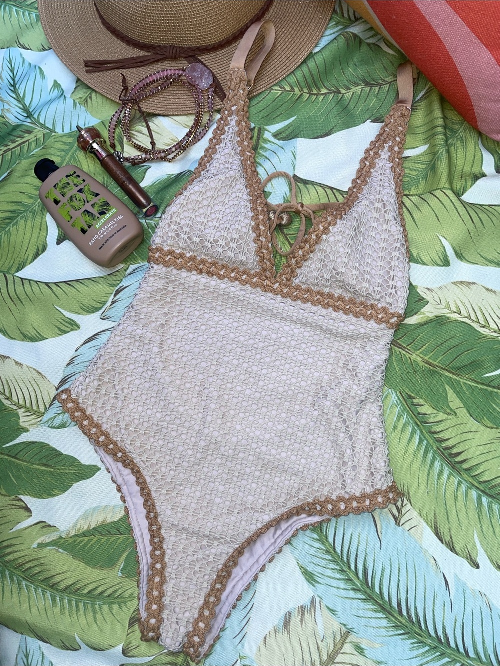 Despi EUC Sz XS Aruba Plunged V-Neck Overlay One-Piece Crochet Luxury Swimsuit
